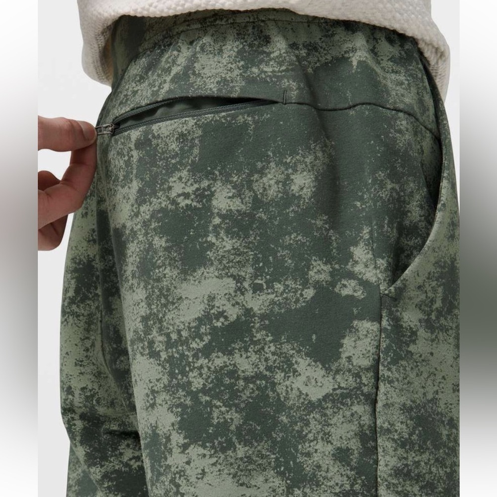 Men’s Lululemon City Sweat Jogger. Size M - Picture 4 of 9
